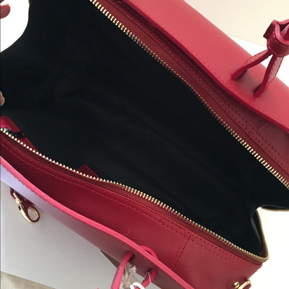 SOLD ON HOLD ---TAKE 50% OFF! ITALIAN NARDELLI BAG - Picture 3 of 8